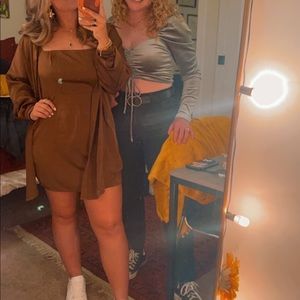 I’m selling the dress and shirt set.